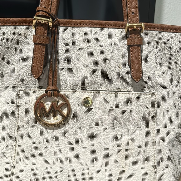 Michael Kors purse. Large, white & brown leather. Authentic MK purse. - Picture 3 of 8